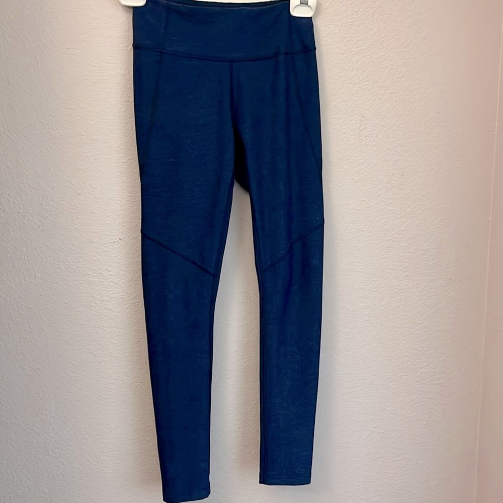 Outdoor Voices leggings size XS